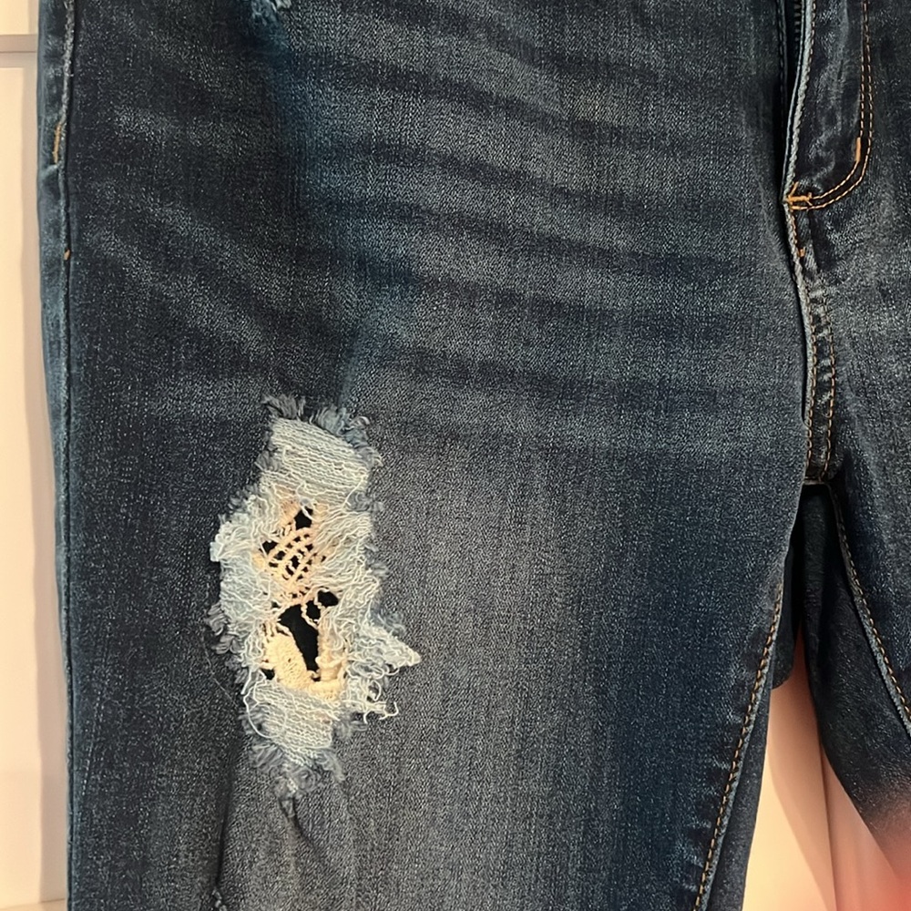 Judy Blue Distressed Skinny Fit Size 13/31 Excellent Condition - Picture 4 of 7